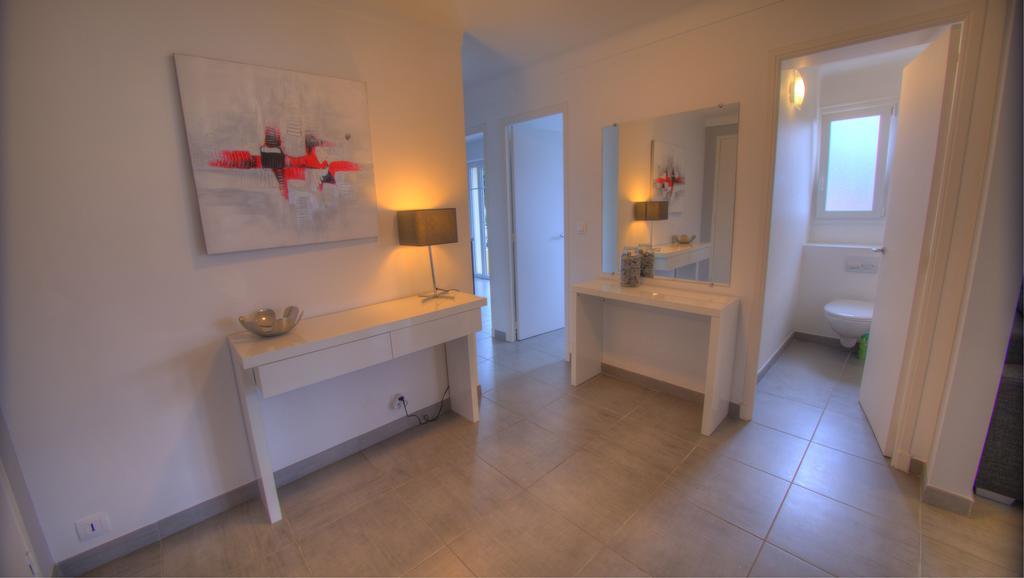 Apartamento Beau 2 pièces 3 étoiles Vue Mer Garage Privé 150m plages wifi Cannes Habitación foto